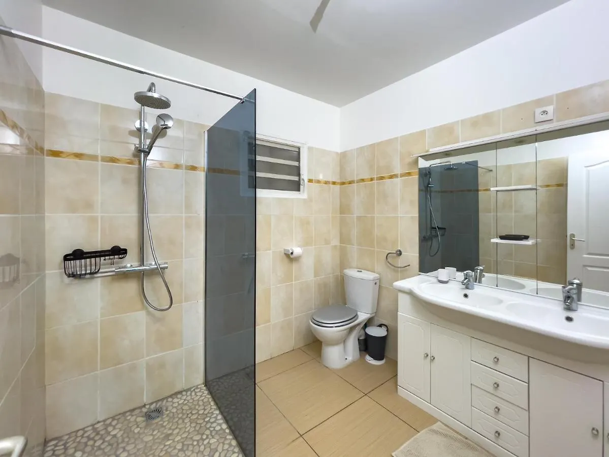 Villa Exotique Le Moule Vakantiehuis