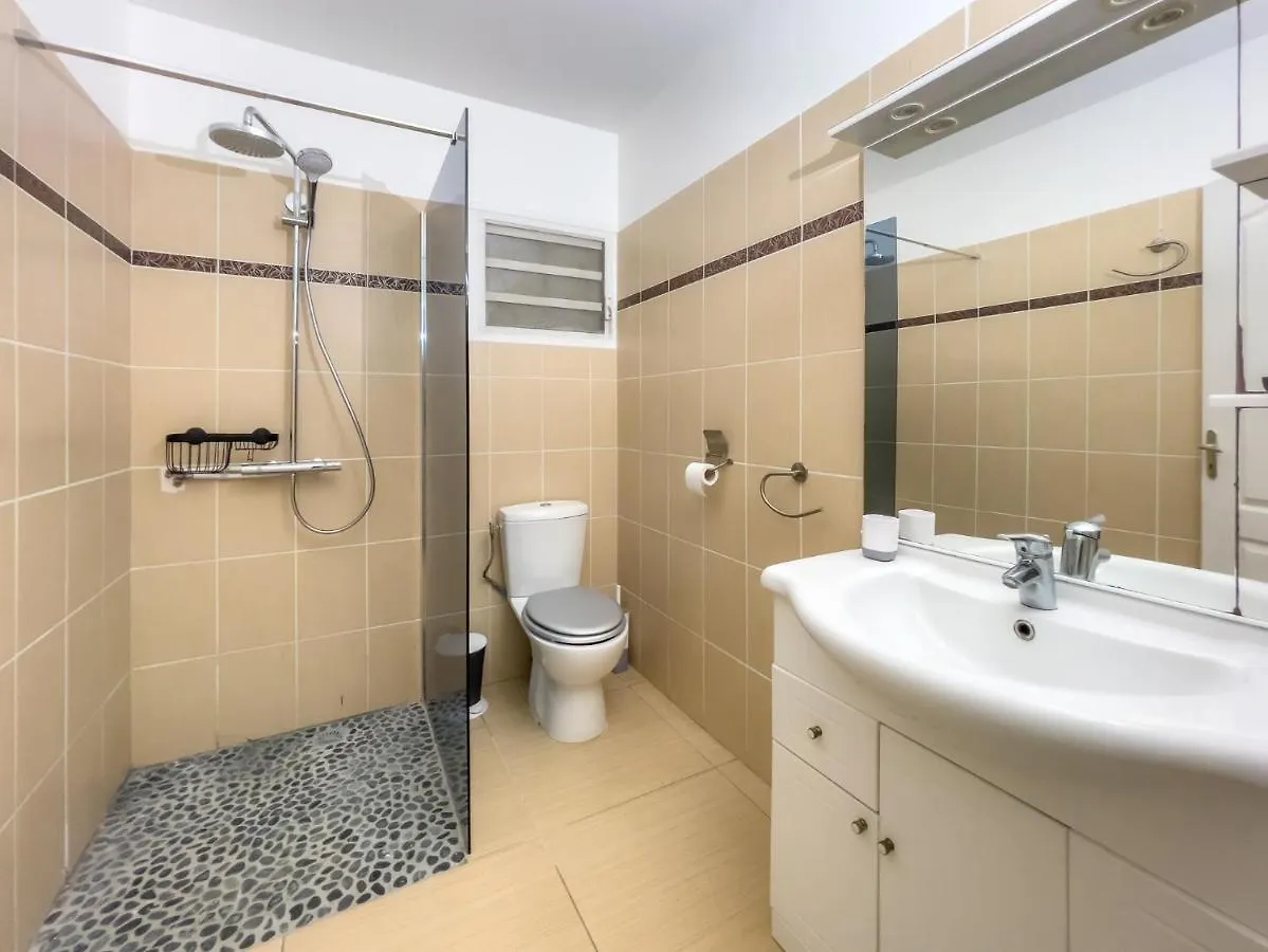 Villa Exotique Le Moule 0*,
