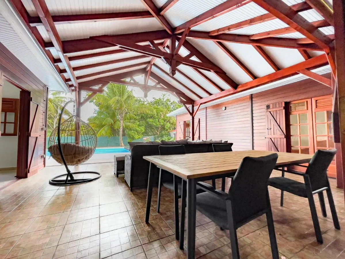 Villa Exotique Le Moule 0*,