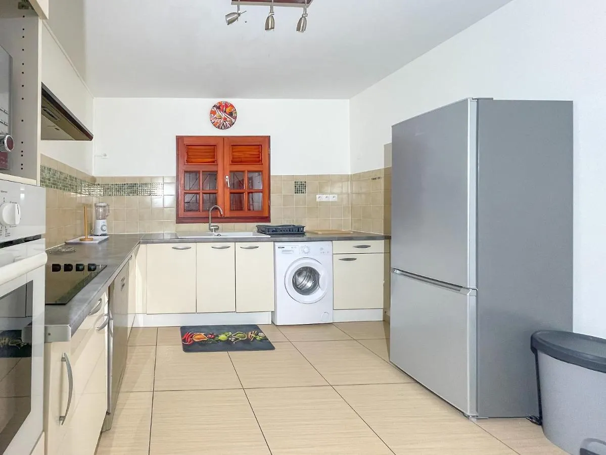 Villa Exotique Le Moule Vakantiehuis